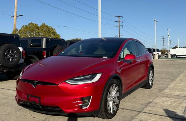 2020 Tesla Model X Long Range Plus AWD photo
