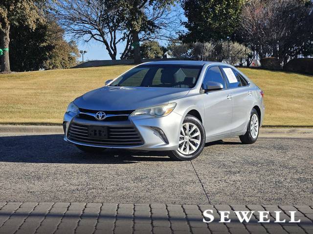 2017 Toyota Camry LE FWD photo
