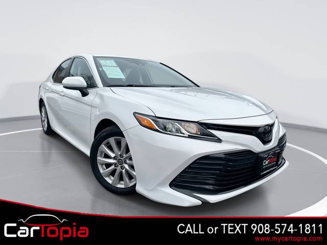 2020 Toyota Camry LE FWD photo