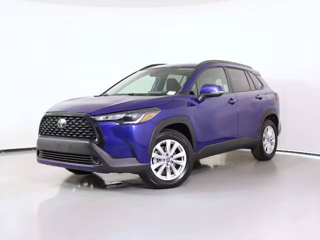 2022 Toyota Corolla Cross LE AWD photo