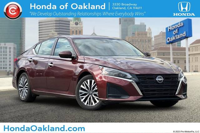 2023 Nissan Altima 2.5 SV FWD photo