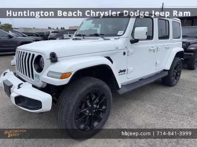 2021 Jeep Wrangler Unlimited Unlimited Sahara High Altitude 4WD photo