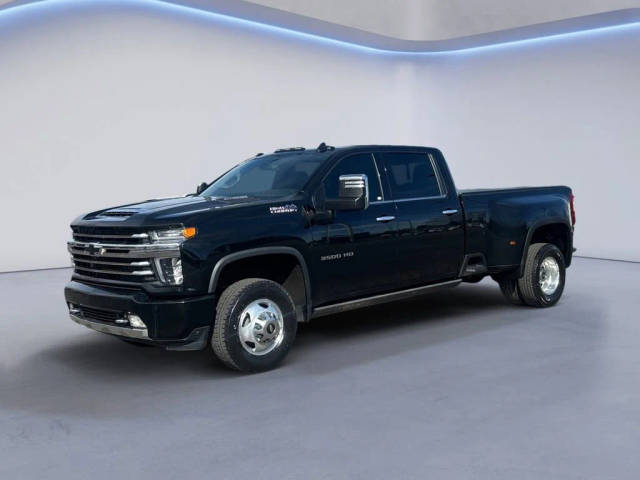 2023 Chevrolet Silverado 3500HD High Country 4WD photo