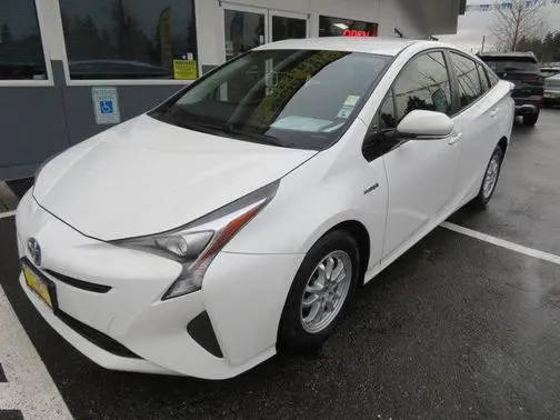 2016 Toyota Prius Three FWD photo