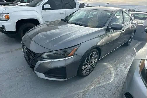 2023 Nissan Altima 2.5 SL FWD photo