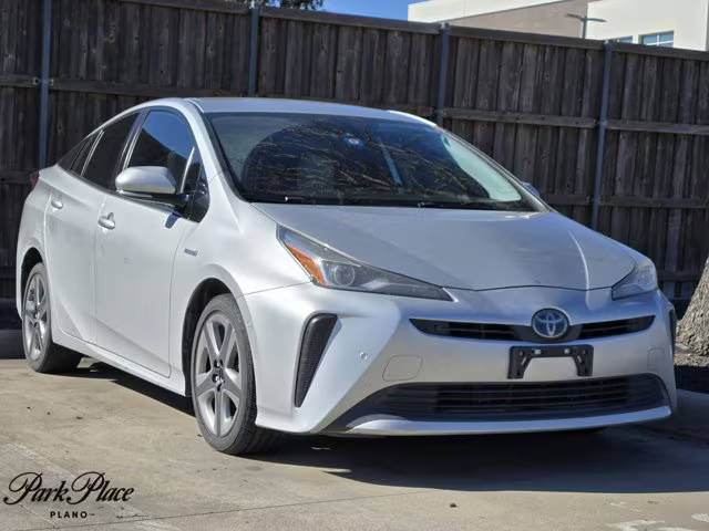 2019 Toyota Prius XLE FWD photo