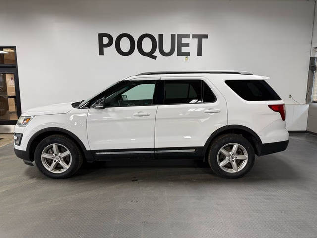 2017 Ford Explorer XLT 4WD photo