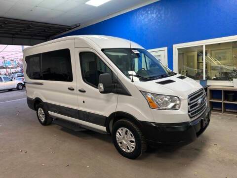 2019 Ford Transit Passenger Wagon XLT RWD photo
