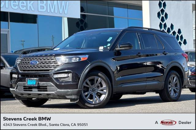 2022 Ford Explorer XLT 4WD photo