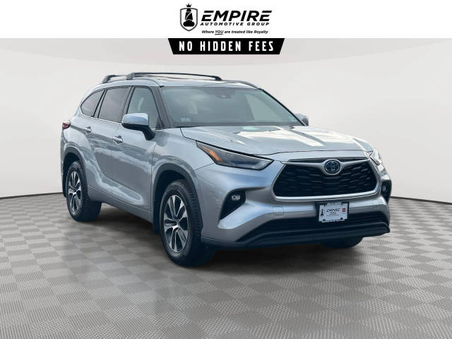 2022 Toyota Highlander Hybrid XLE AWD photo