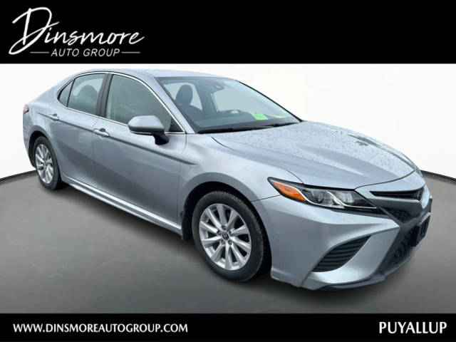 2020 Toyota Camry SE FWD photo