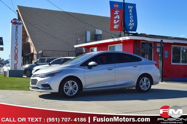 2017 Chevrolet Cruze LT FWD photo