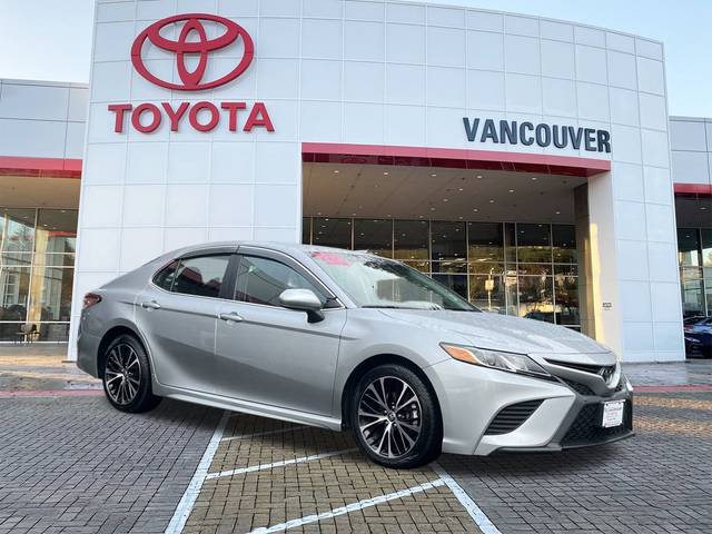 2020 Toyota Camry SE FWD photo