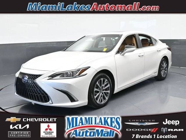 2022 Lexus ES ES 300h FWD photo