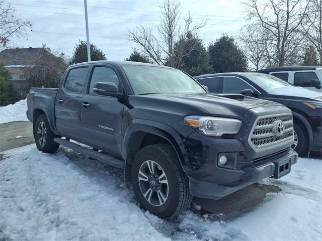 2016 Toyota Tacoma TRD Sport RWD photo