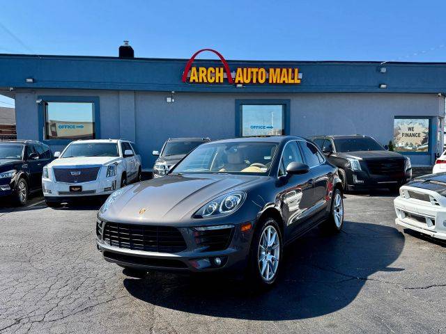 2015 Porsche Macan S AWD photo