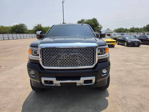 2015 GMC Sierra 2500HD Denali 4WD photo