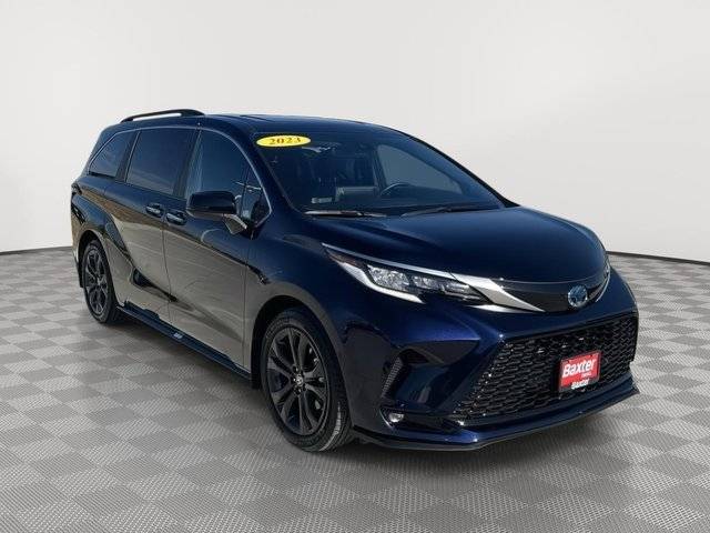 2023 Toyota Sienna XSE FWD photo