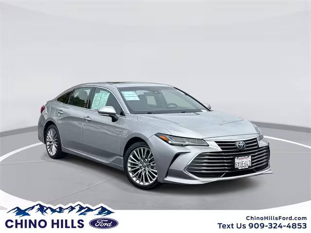 2021 Toyota Avalon Hybrid Limited FWD photo
