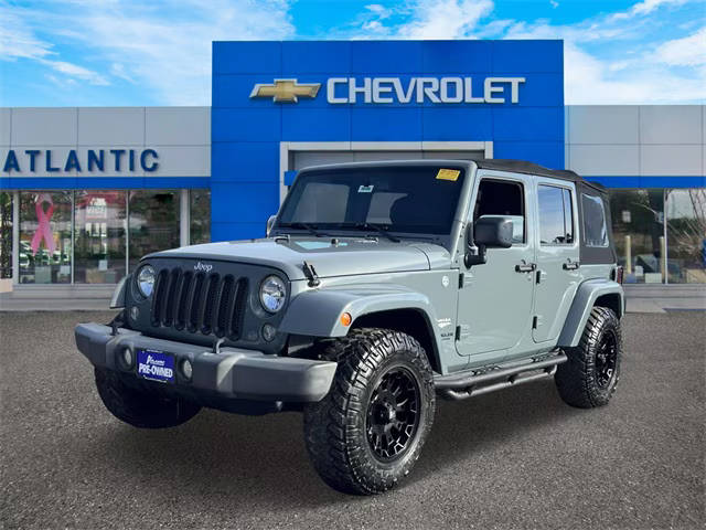 2015 Jeep Wrangler Unlimited Sahara 4WD photo