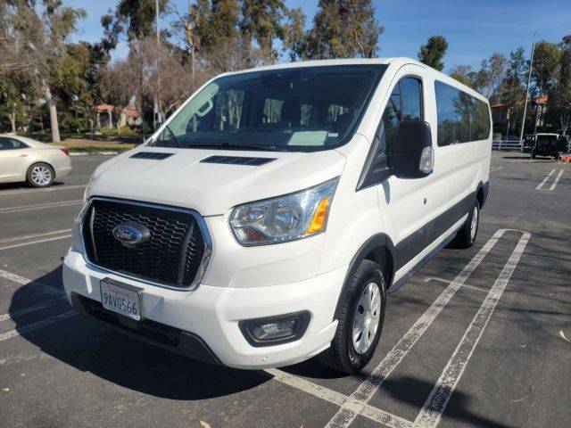 2022 Ford Transit Passenger Wagon XLT RWD photo