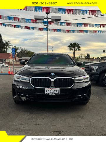 2023 BMW 5 Series 530e RWD photo