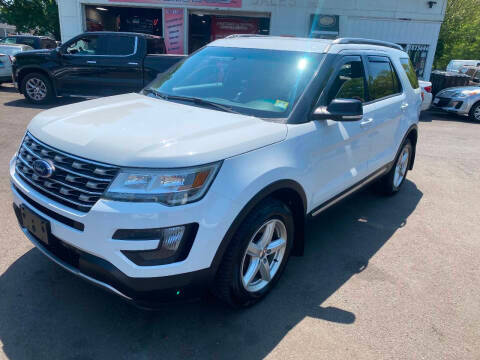 2016 Ford Explorer XLT 4WD photo