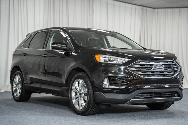 2022 Ford Edge Titanium AWD photo