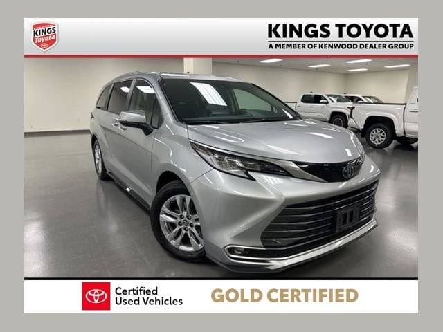 2023 Toyota Sienna Limited AWD photo