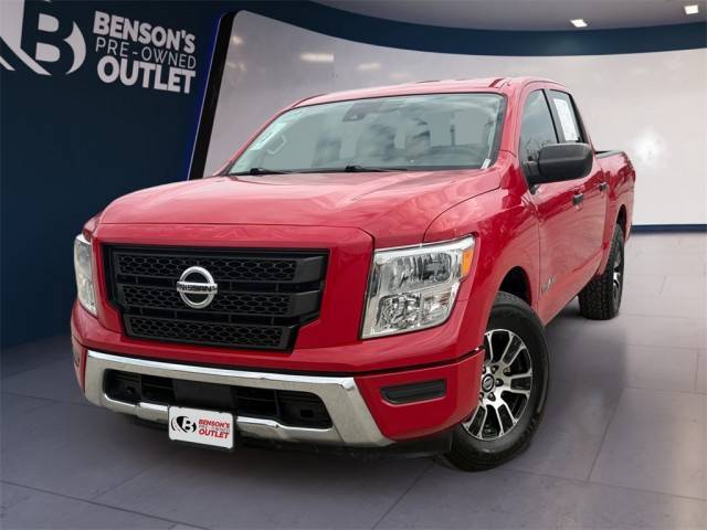 2022 Nissan Titan SV RWD photo