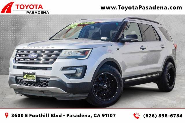2016 Ford Explorer XLT FWD photo