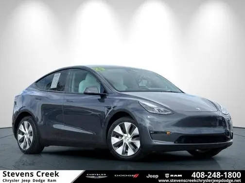 2023 Tesla Model Y Long Range AWD photo