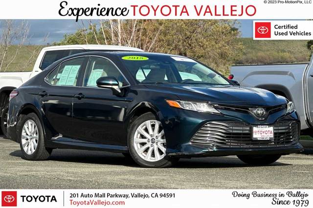 2018 Toyota Camry LE FWD photo