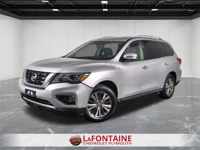 2018 Nissan Pathfinder SV 4WD photo