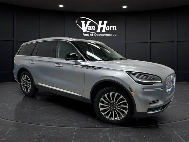 2023 Lincoln Aviator Standard AWD photo