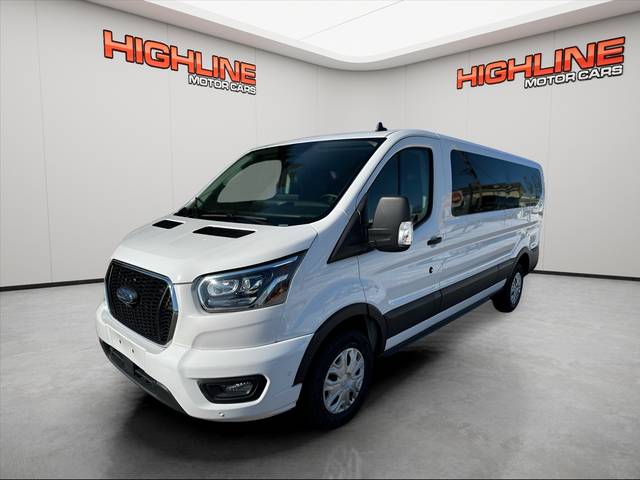 2023 Ford Transit Passenger Wagon XLT RWD photo