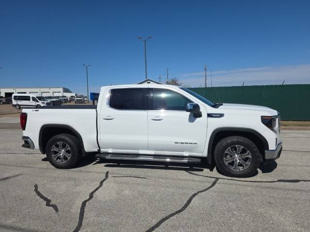 2023 GMC Sierra 1500 SLE 4WD photo