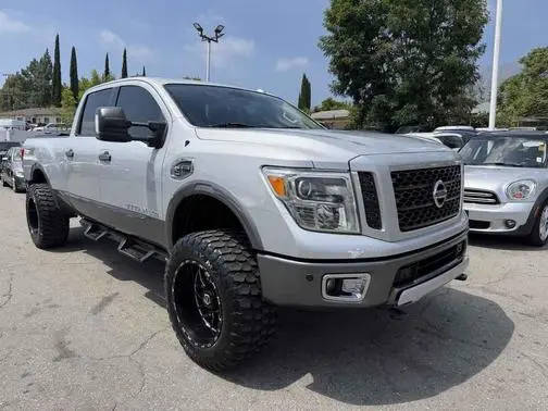 2016 Nissan Titan XD PRO-4X 4WD photo