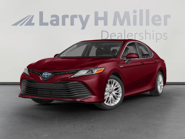 2020 Toyota Camry Hybrid XLE FWD photo