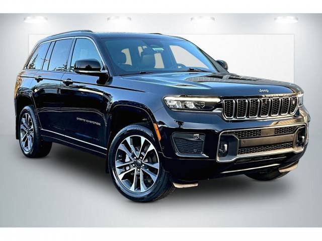 2023 Jeep Grand Cherokee Overland 4WD photo