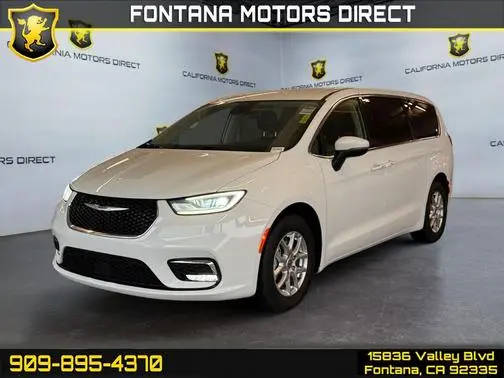 2023 Chrysler Pacifica Minivan Touring L FWD photo