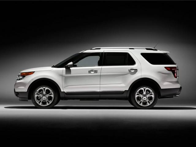 2015 Ford Explorer XLT FWD photo