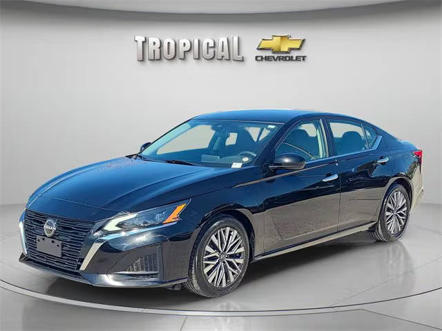 2023 Nissan Altima 2.5 SV FWD photo