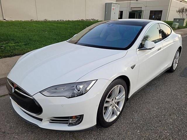 2015 Tesla Model S  RWD photo