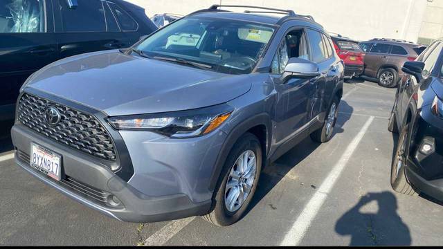 2022 Toyota Corolla Cross LE AWD photo