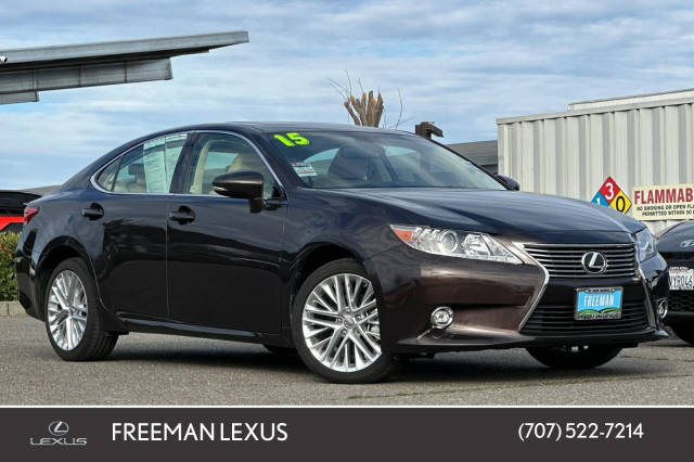 2015 Lexus ES  FWD photo