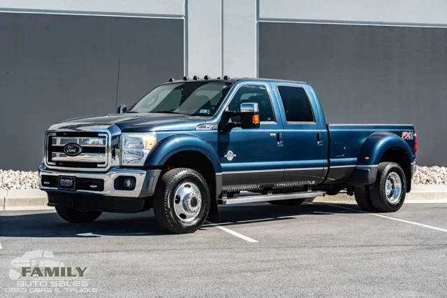 2016 Ford F-350 Super Duty Lariat 4WD photo