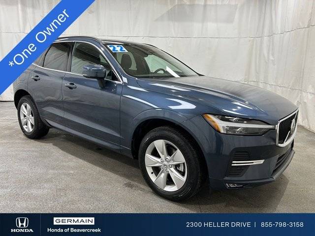 2022 Volvo XC60 Momentum AWD photo