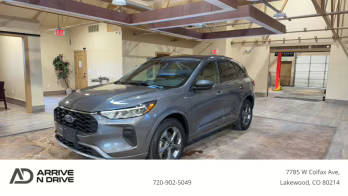 2023 Ford Escape ST-Line AWD photo