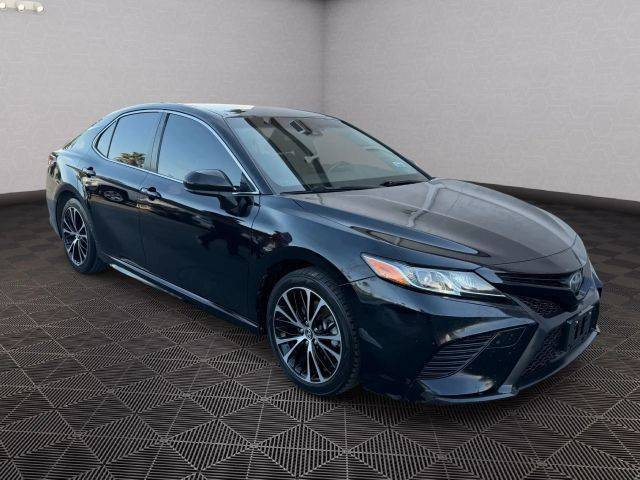 2018 Toyota Camry SE FWD photo